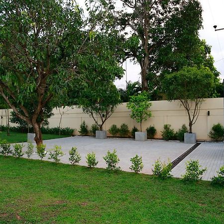 Tranquil Negombo Boutique Hotel ภายนอก รูปภาพ