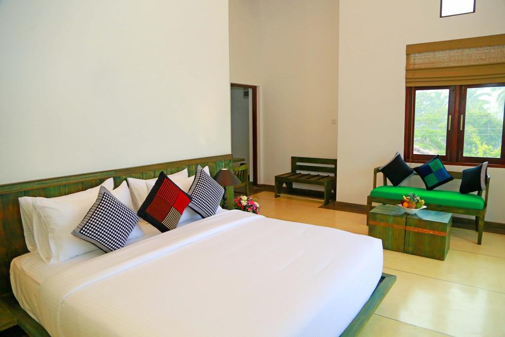Tranquil Negombo Boutique Hotel ภายนอก รูปภาพ