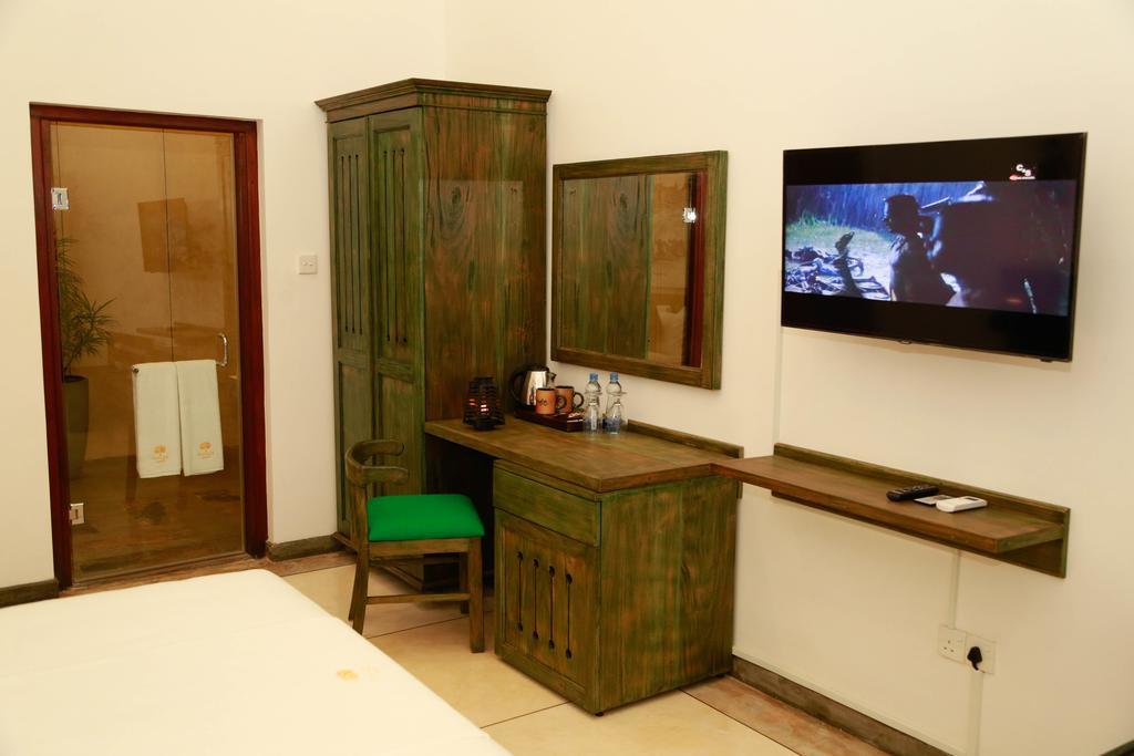 Tranquil Negombo Boutique Hotel ภายนอก รูปภาพ