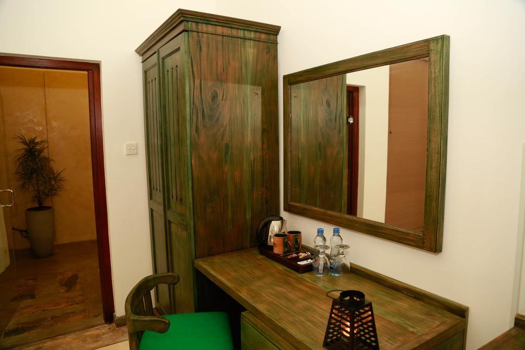 Tranquil Negombo Boutique Hotel ภายนอก รูปภาพ