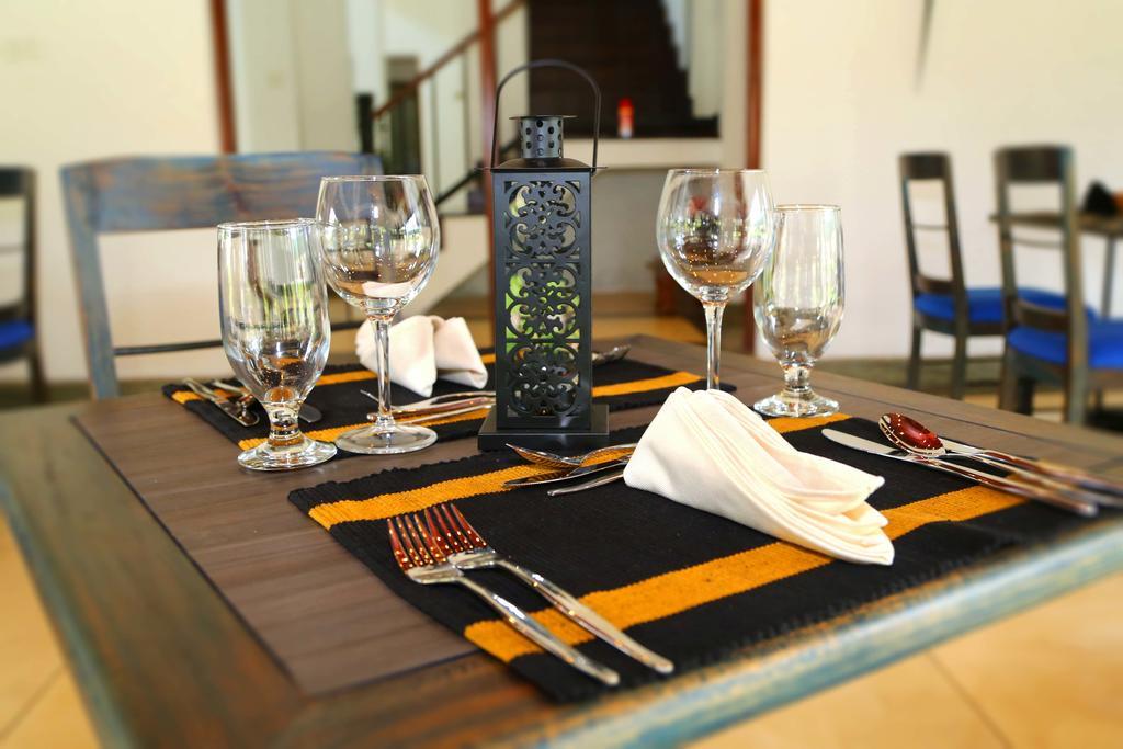 Tranquil Negombo Boutique Hotel ภายนอก รูปภาพ