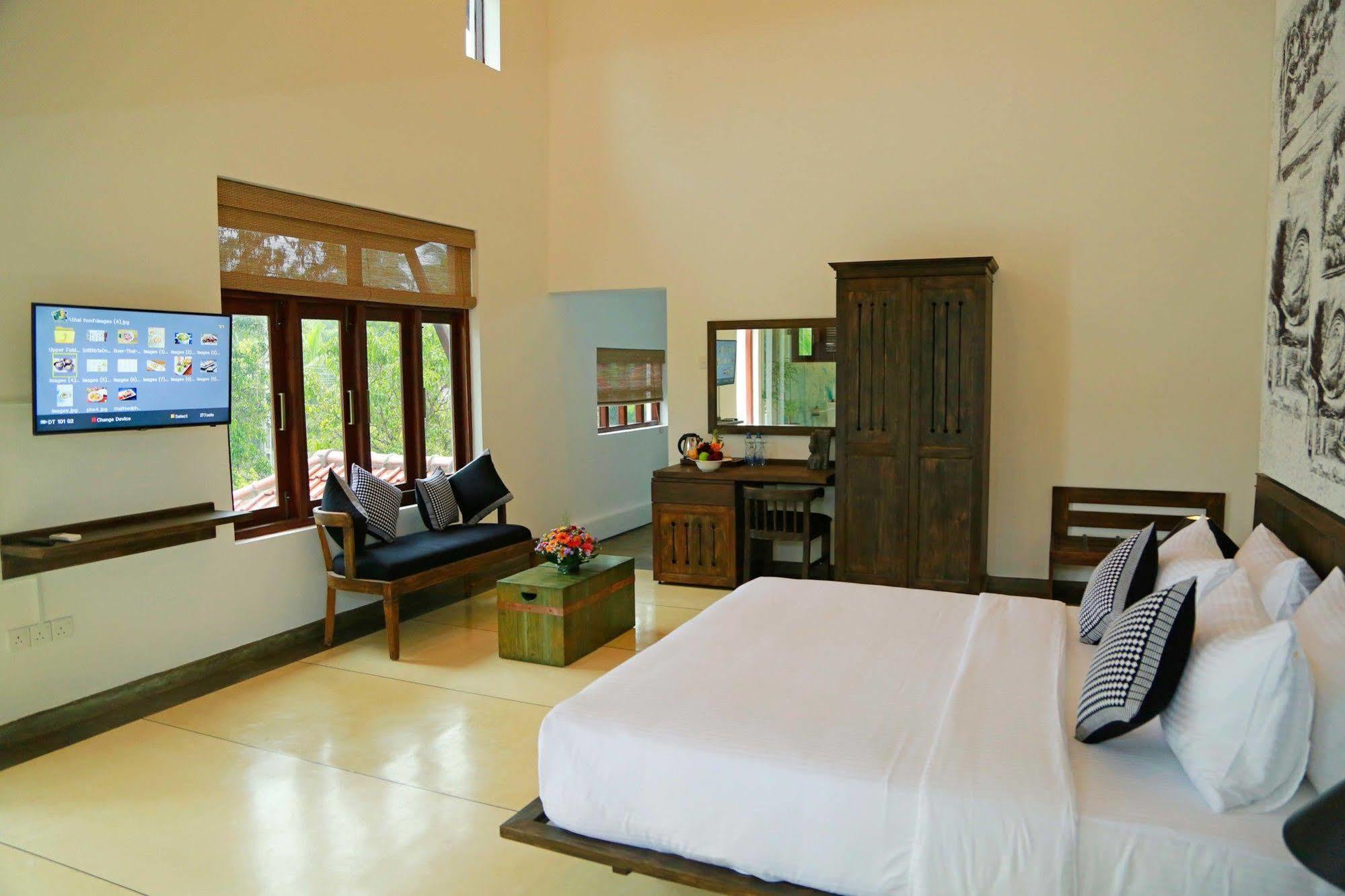 Tranquil Negombo Boutique Hotel ภายนอก รูปภาพ