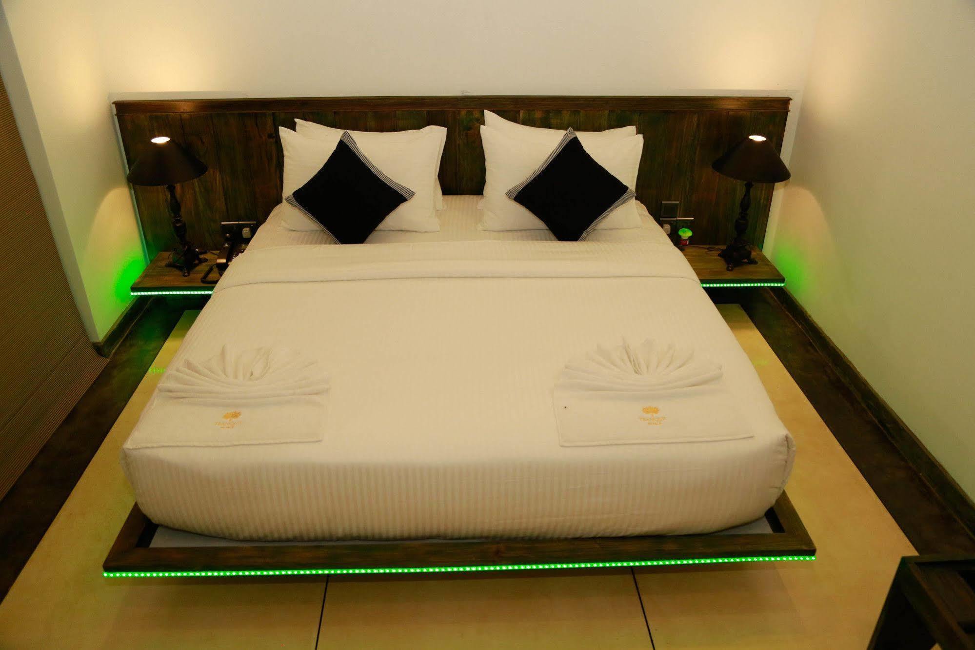 Tranquil Negombo Boutique Hotel ภายนอก รูปภาพ