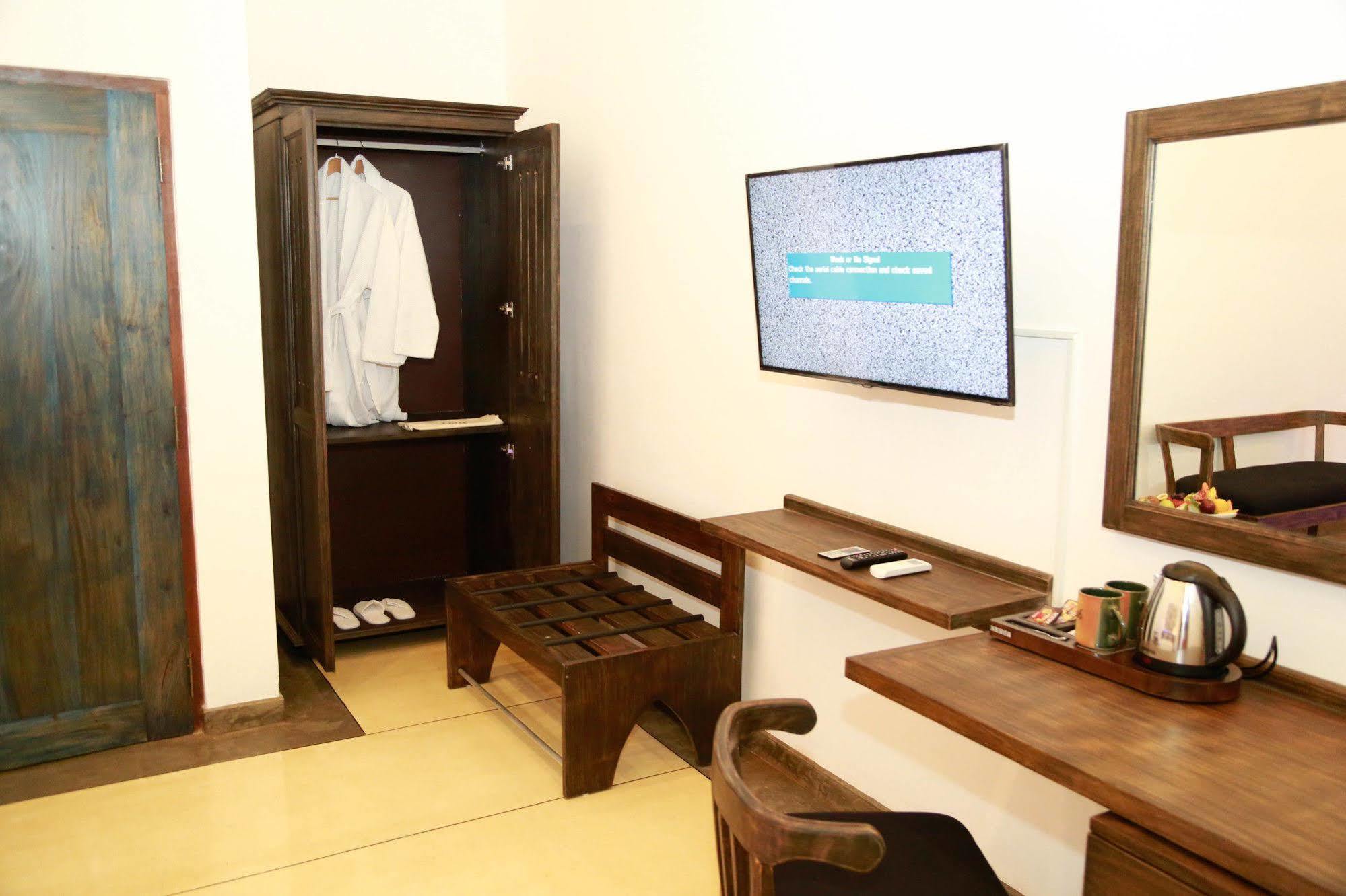 Tranquil Negombo Boutique Hotel ภายนอก รูปภาพ